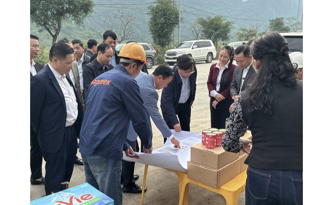 Chairman of the Phu Tho Provincial People’s Committee Visits and Inspects the Progress of Hagimex’s Integrated Processing – Packaging – Logistics Project in Lac Thuy District